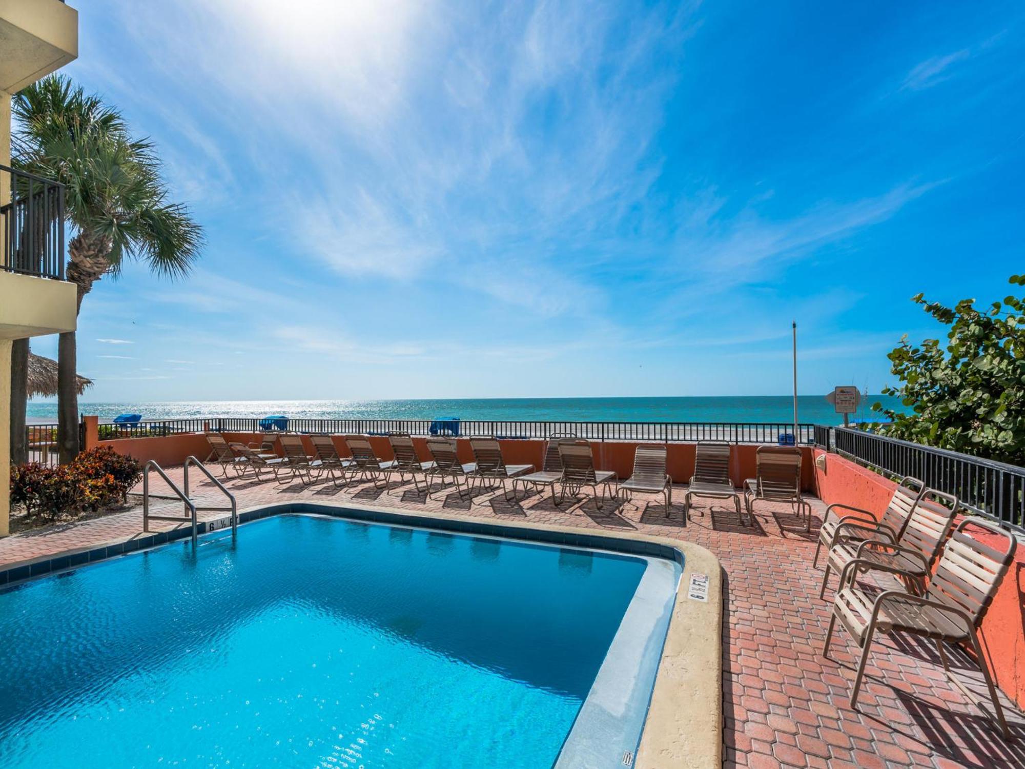 Las Brisas 306 St. Pete Beach Bagian luar foto